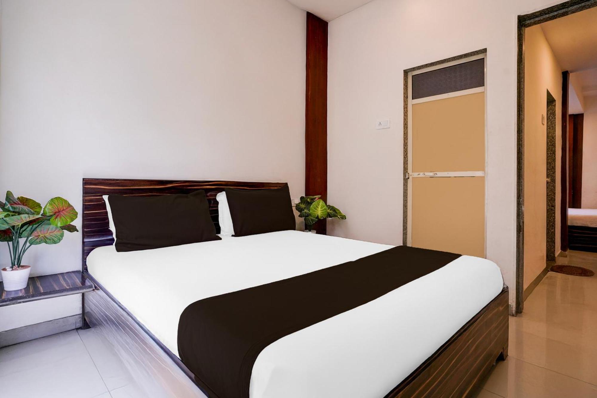 Spot On Jahanvi Hotel 2*